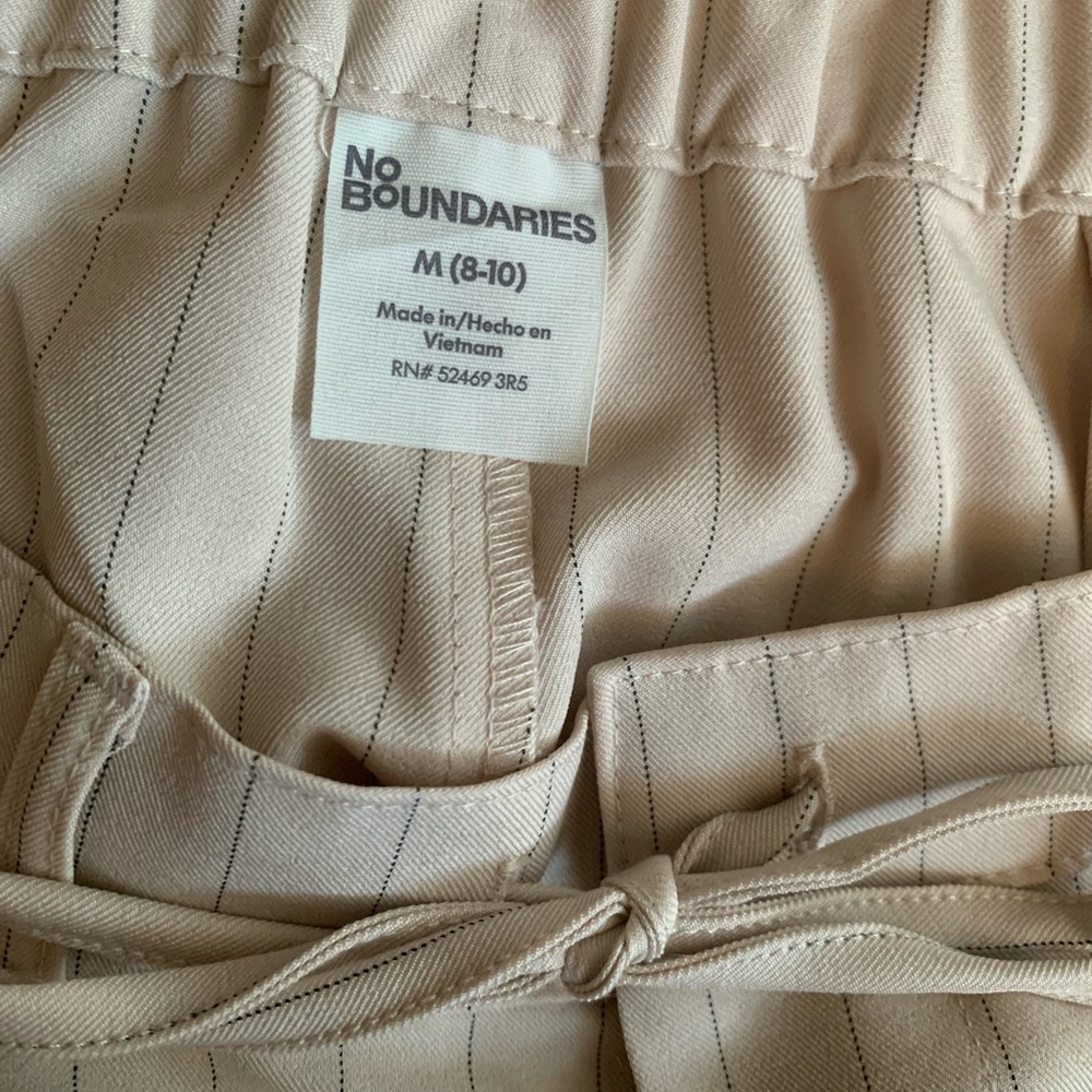 NWT Elegant Cream Wide-Leg PinStripe Trouser Pants - Picture 8 of 8